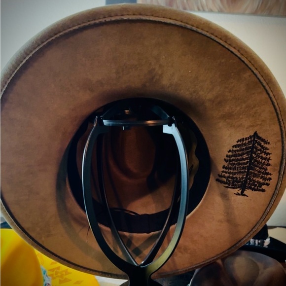 Olive suede fedora with mountain scene/pines! Brand NEW! main image 2